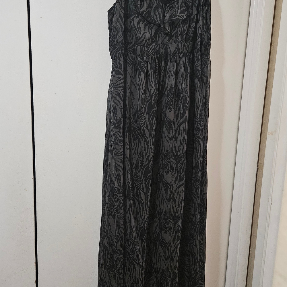 H&M Black and Gray Patterned Maxi Dress